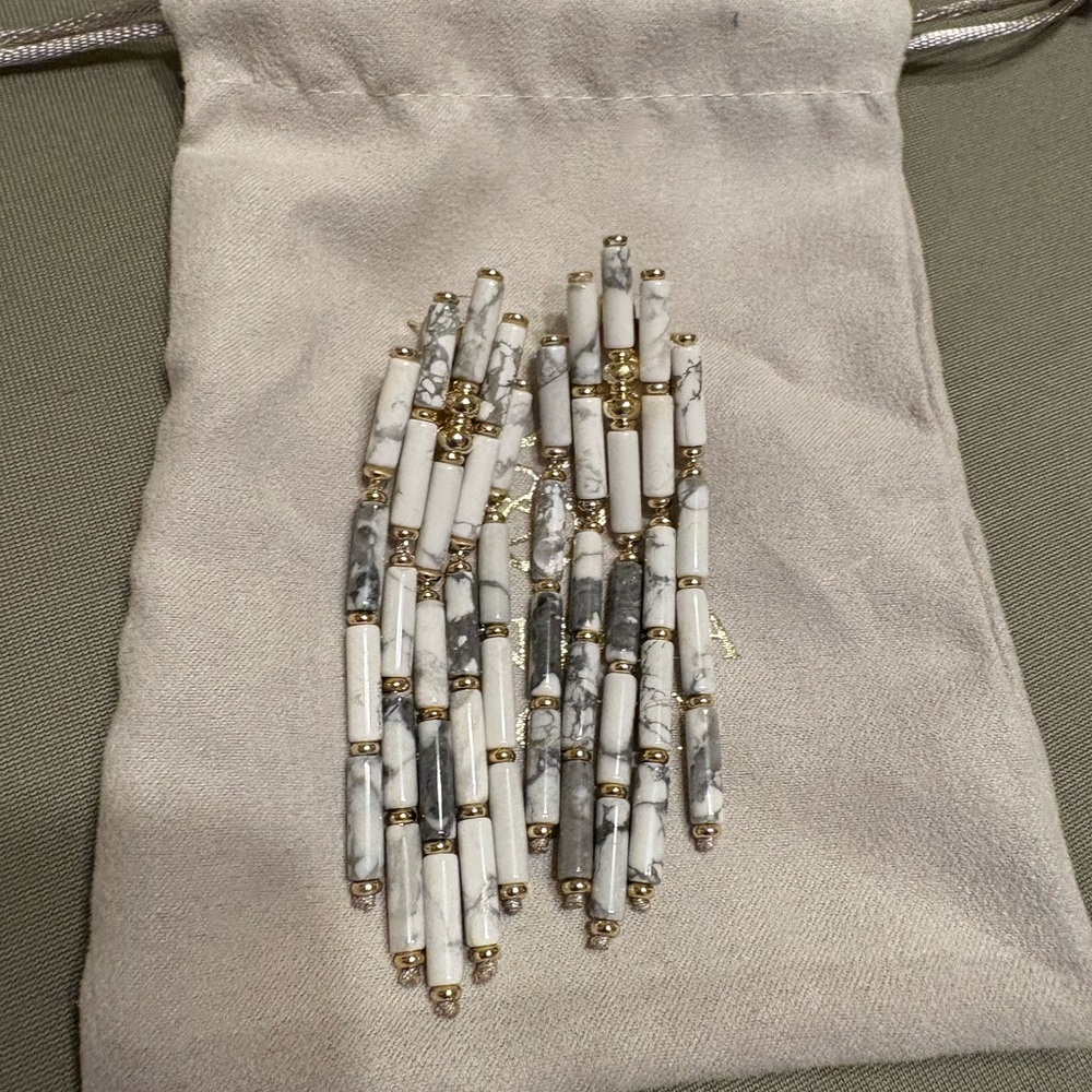 Elegant Kendra Scott Marble Beaded earrings